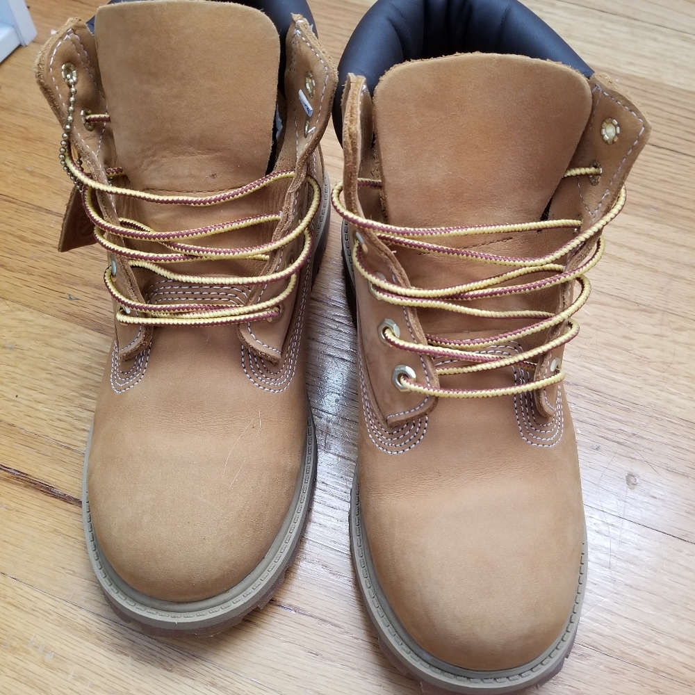 Timberland Boots - Tan (B 3 / W 5)